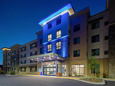 holiday inn express & suites valencia - santa clarita